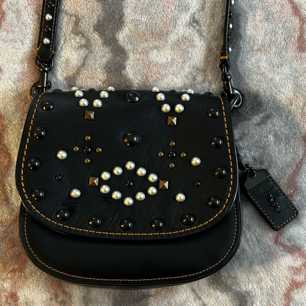 Coach VINTAGE Black Leather Crossbody Bag with Studs and‎ Pearls - Picture 3 of 16